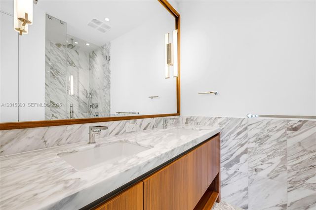 175 SE 25 Road 1203, Miami, FL 33129