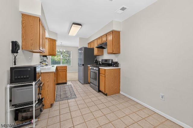 46 Haverhill Ct, Montgomery Twp., NJ 08540