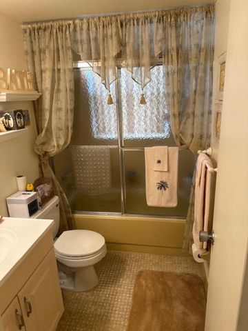 550 NW 78th Avenue 204, Margate, FL 33063