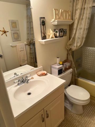 550 NW 78th Avenue 204, Margate, FL 33063