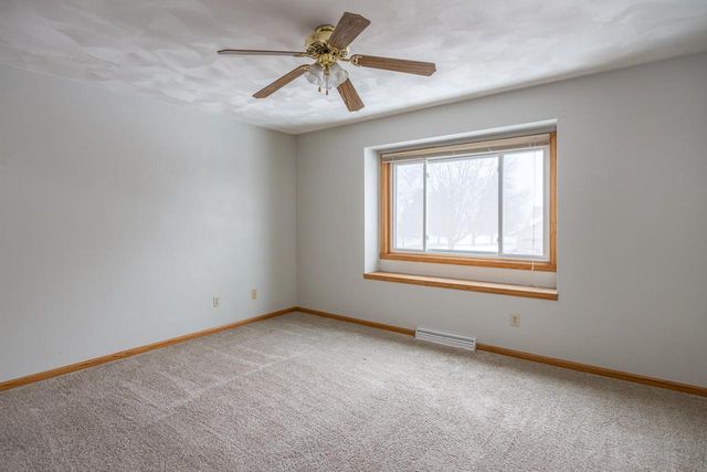 N9689 GINA DRIVE, Appleton, WI 54915