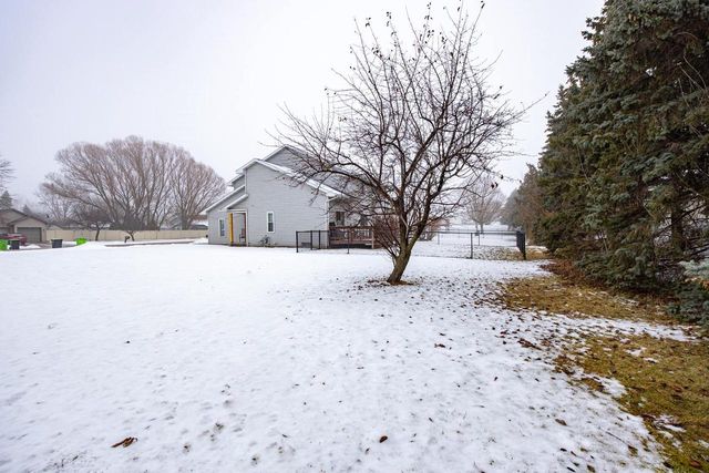 N9689 GINA DRIVE, Appleton, WI 54915
