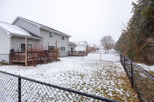 N9689 GINA DRIVE, Appleton, WI 54915