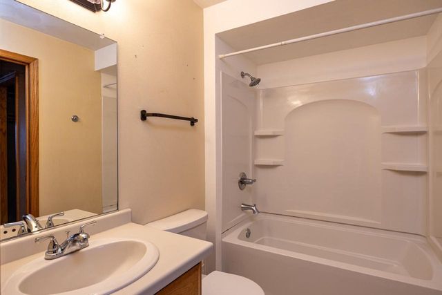 N9689 GINA DRIVE, Appleton, WI 54915