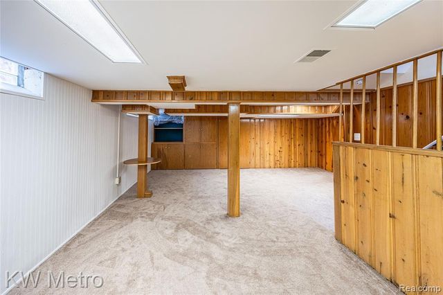 1316 Lyons Avenue, Royal Oak, MI 48073