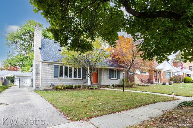 1316 Lyons Avenue, Royal Oak, MI 48073