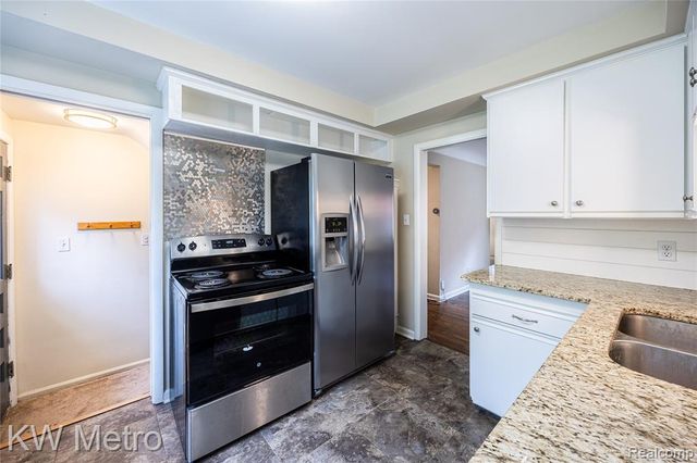 1316 Lyons Avenue, Royal Oak, MI 48073