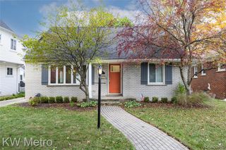 1316 Lyons Avenue, Royal Oak, MI 48073