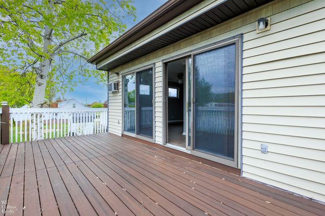 17346 Common Road, Roseville, MI 48066