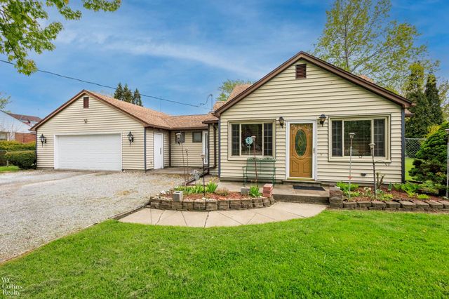 17346 Common Road, Roseville, MI 48066