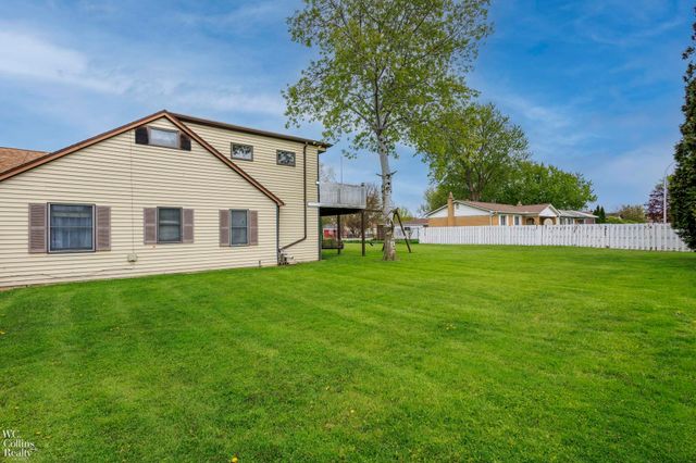 17346 Common Road, Roseville, MI 48066