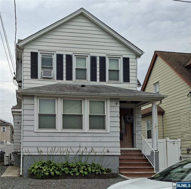 135 Ricardo Place, Hackensack, NJ 07601