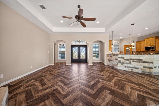 7033 Robin Hood Way, Schertz, TX 78154