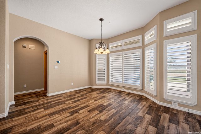 7033 Robin Hood Way, Schertz, TX 78154