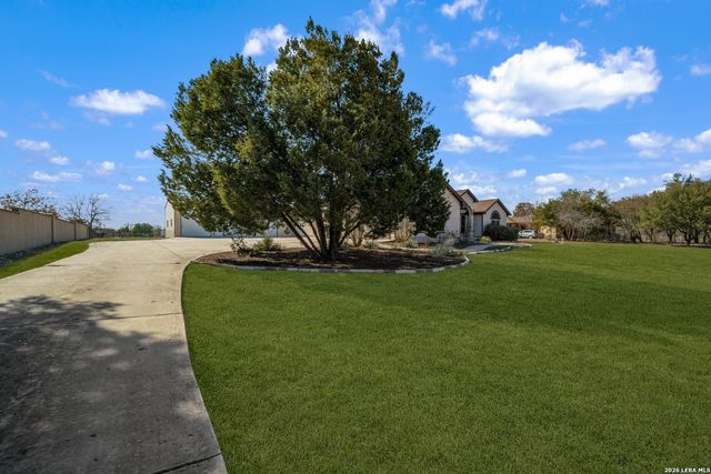 7033 Robin Hood Way, Schertz, TX 78154