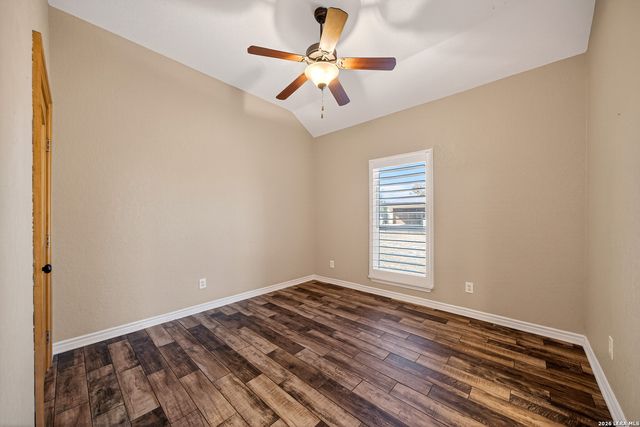 7033 Robin Hood Way, Schertz, TX 78154