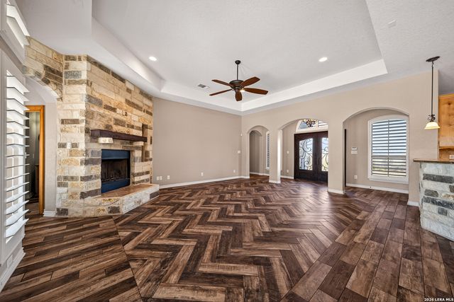 7033 Robin Hood Way, Schertz, TX 78154