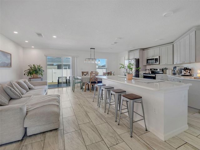 305 FERN COURT, Kissimmee, FL 34759