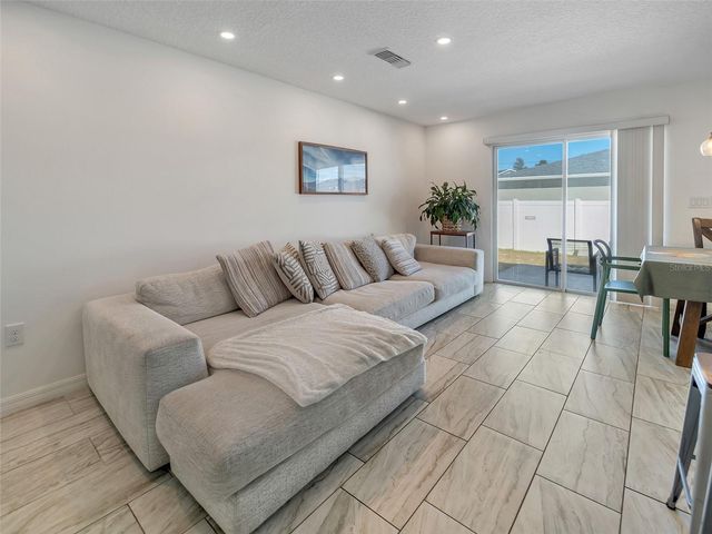 305 FERN COURT, Kissimmee, FL 34759