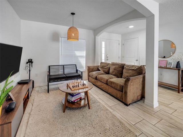 305 FERN COURT, Kissimmee, FL 34759