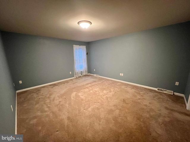 413 THRUSH DR, Manheim, PA 17545