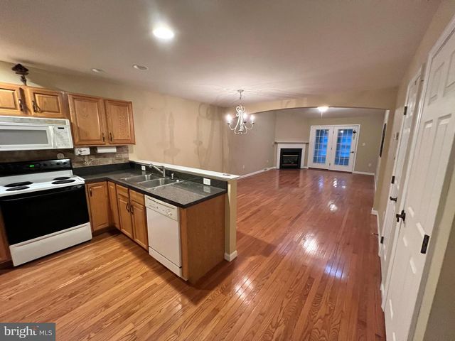 413 THRUSH DR, Manheim, PA 17545