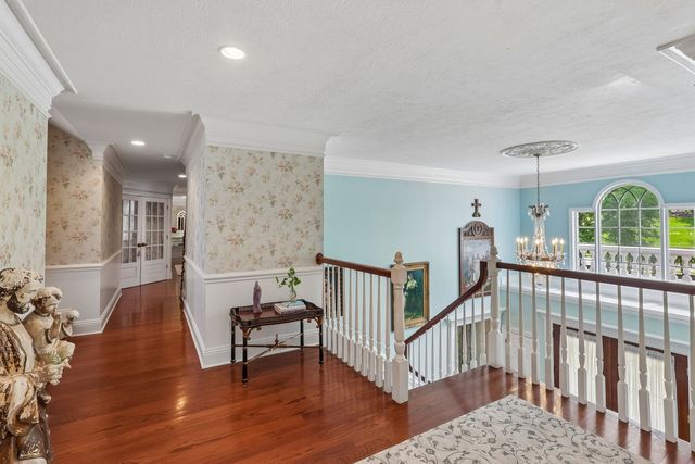 2208 S Villa DRIVE, Hampton, PA 15044