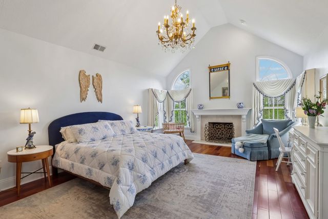 2208 S Villa DRIVE, Hampton, PA 15044