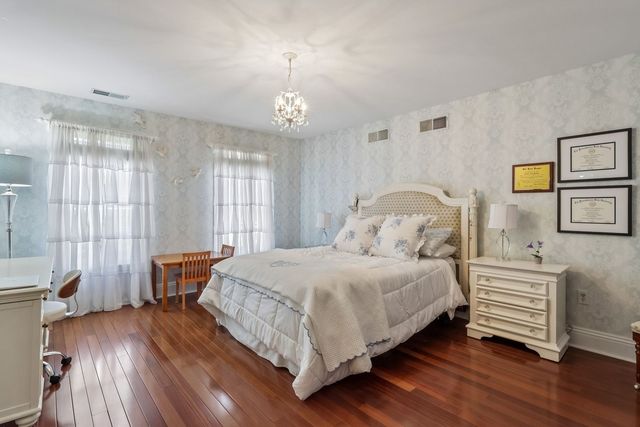 2208 S Villa DRIVE, Hampton, PA 15044