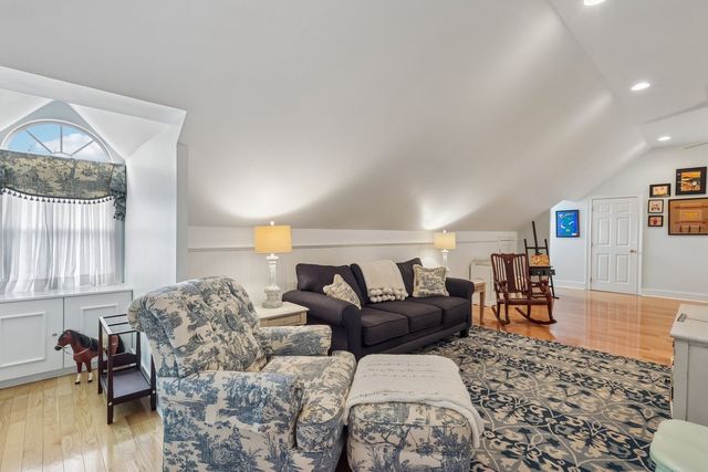 2208 S Villa DRIVE, Hampton, PA 15044