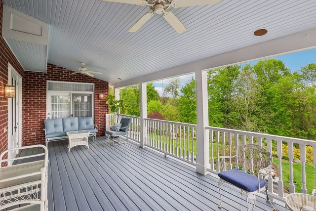 2208 S Villa DRIVE, Hampton, PA 15044