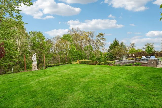 2208 S Villa DRIVE, Hampton, PA 15044