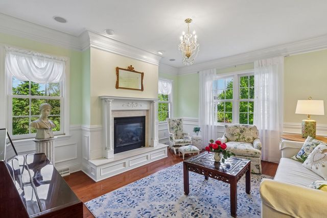 2208 S Villa DRIVE, Hampton, PA 15044