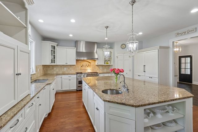 2208 S Villa DRIVE, Hampton, PA 15044