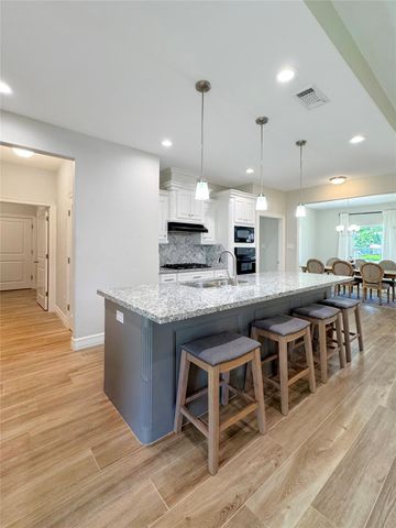 214 N Mahan, Richwood, TX 77531