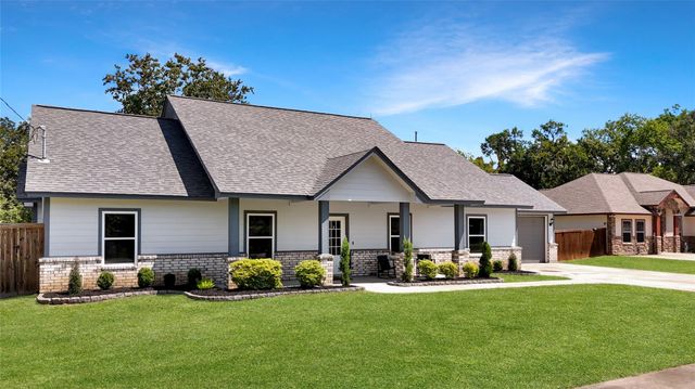 214 N Mahan, Richwood, TX 77531