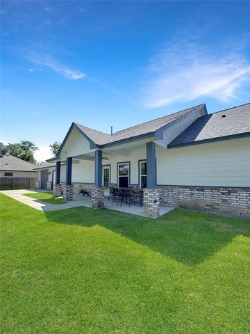 214 N Mahan, Richwood, TX 77531