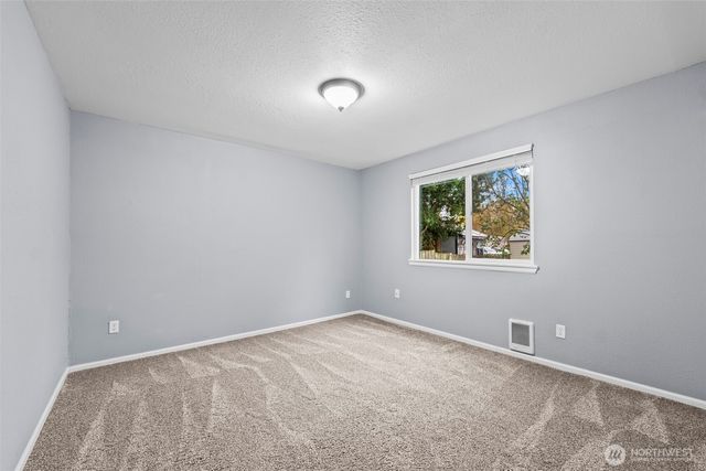 15512 119th Avenue Ct E, Puyallup, WA 98374