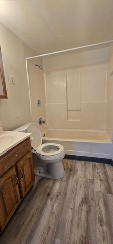 51 Cutler St 3, Worcester, MA 01604
