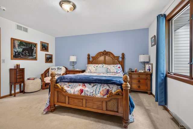 1747 Arnold Avenue, Rockford, IL 61108