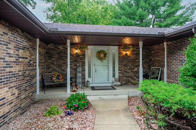 1747 Arnold Avenue, Rockford, IL 61108