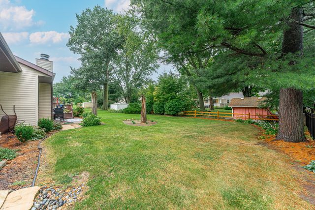 1747 Arnold Avenue, Rockford, IL 61108