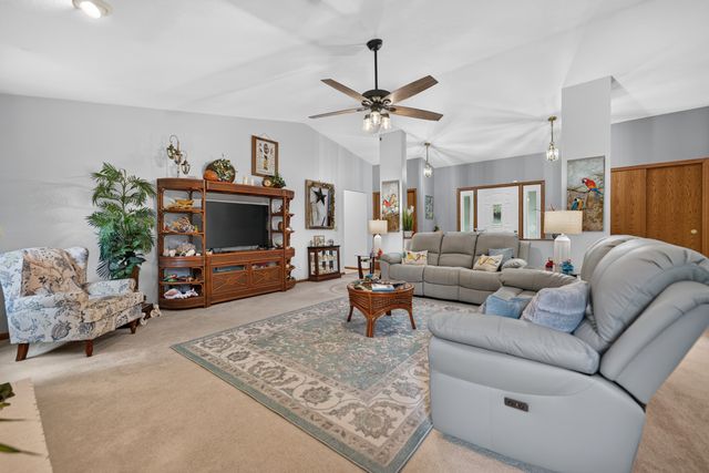 1747 Arnold Avenue, Rockford, IL 61108