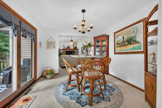 1747 Arnold Avenue, Rockford, IL 61108