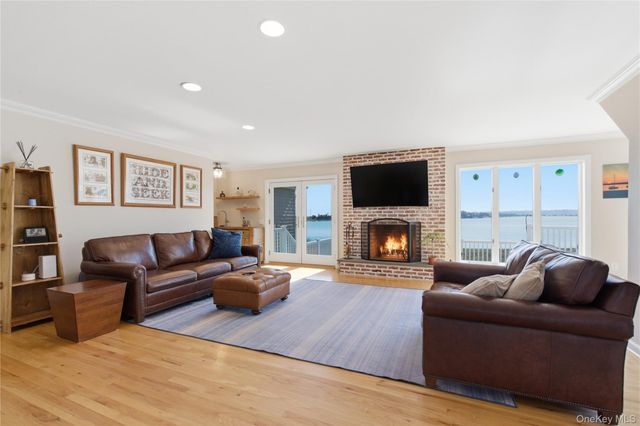 24 Bevin Road, Northport, NY 11768