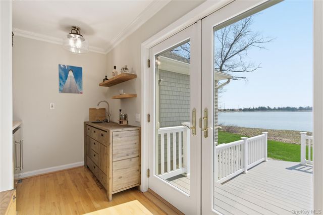 24 Bevin Road, Northport, NY 11768