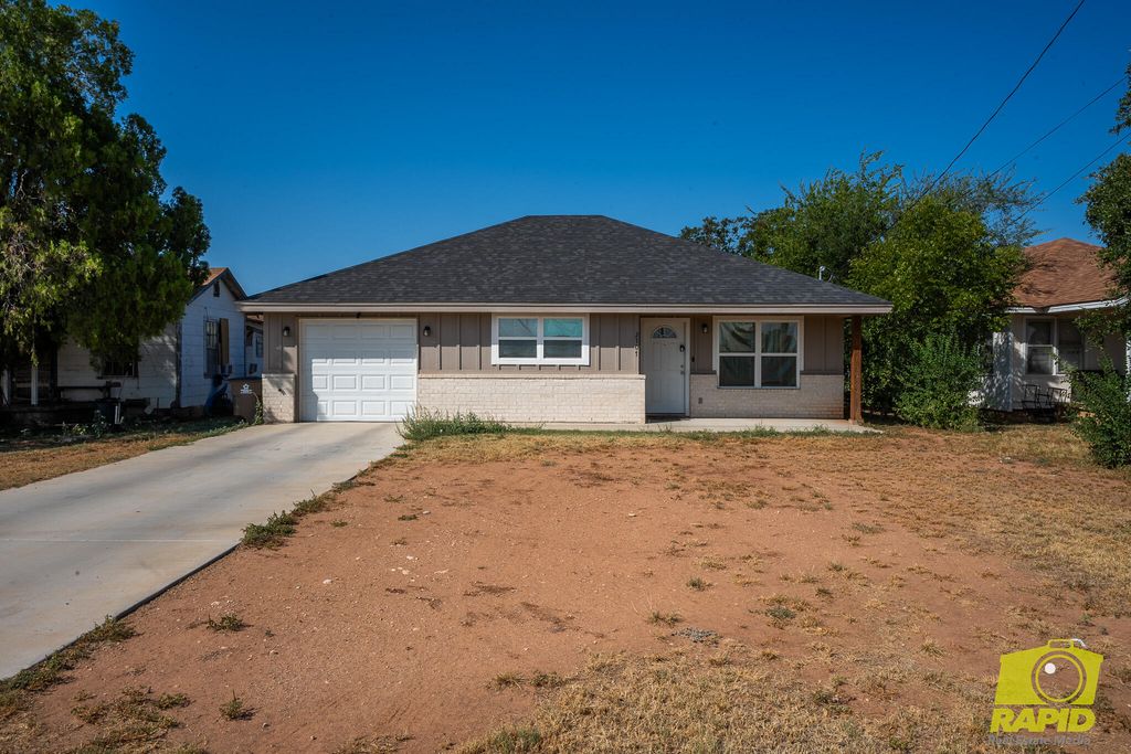 Image 1 of property listing at 2707 N Magdalen Street, San Angelo, TX 76903