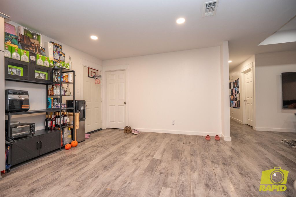 Image 13 of property listing at 2707 N Magdalen Street, San Angelo, TX 76903