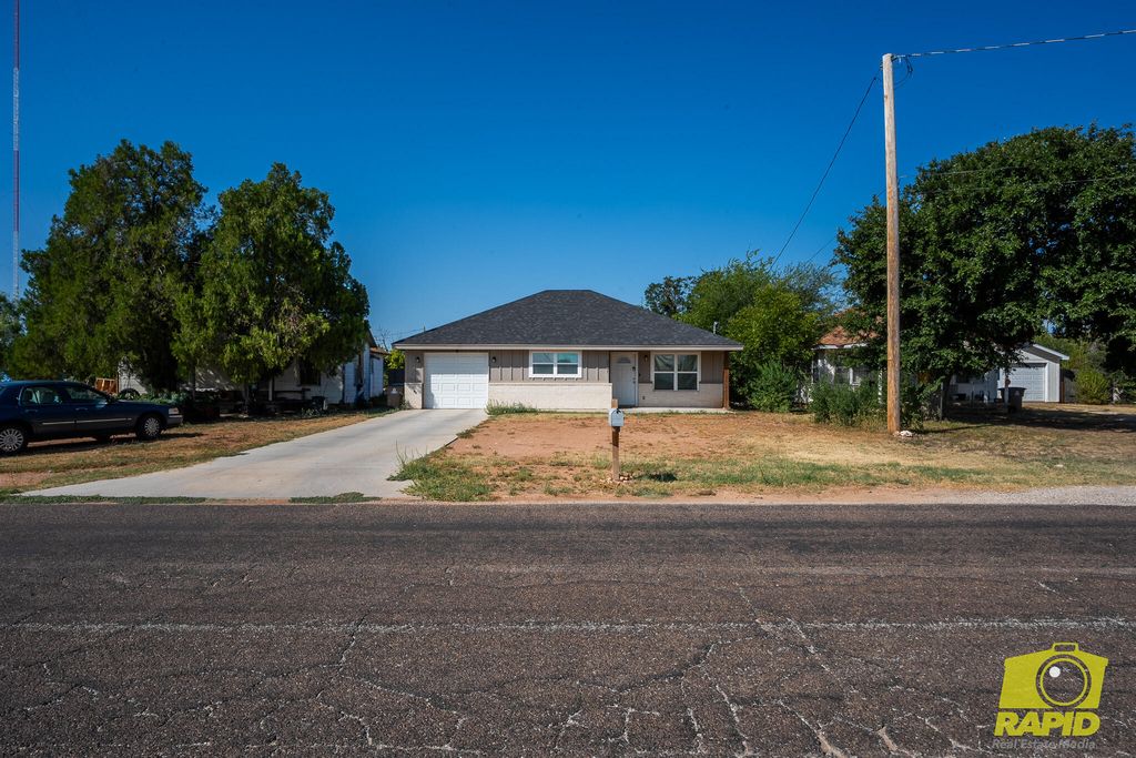 Image 2 of property listing at 2707 N Magdalen Street, San Angelo, TX 76903