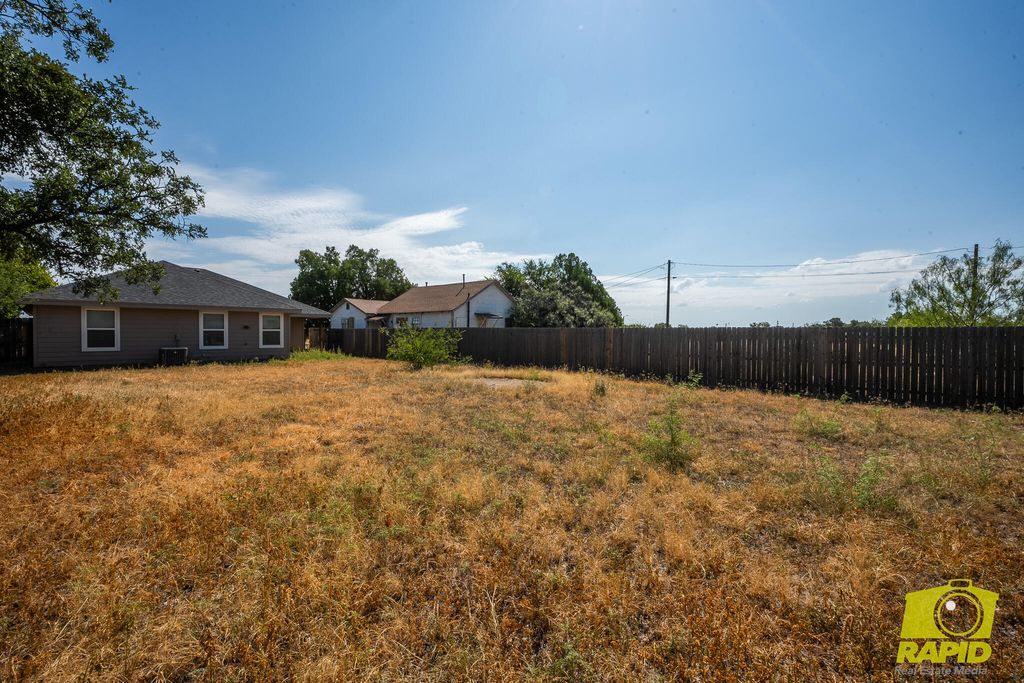 Image 24 of property listing at 2707 N Magdalen Street, San Angelo, TX 76903